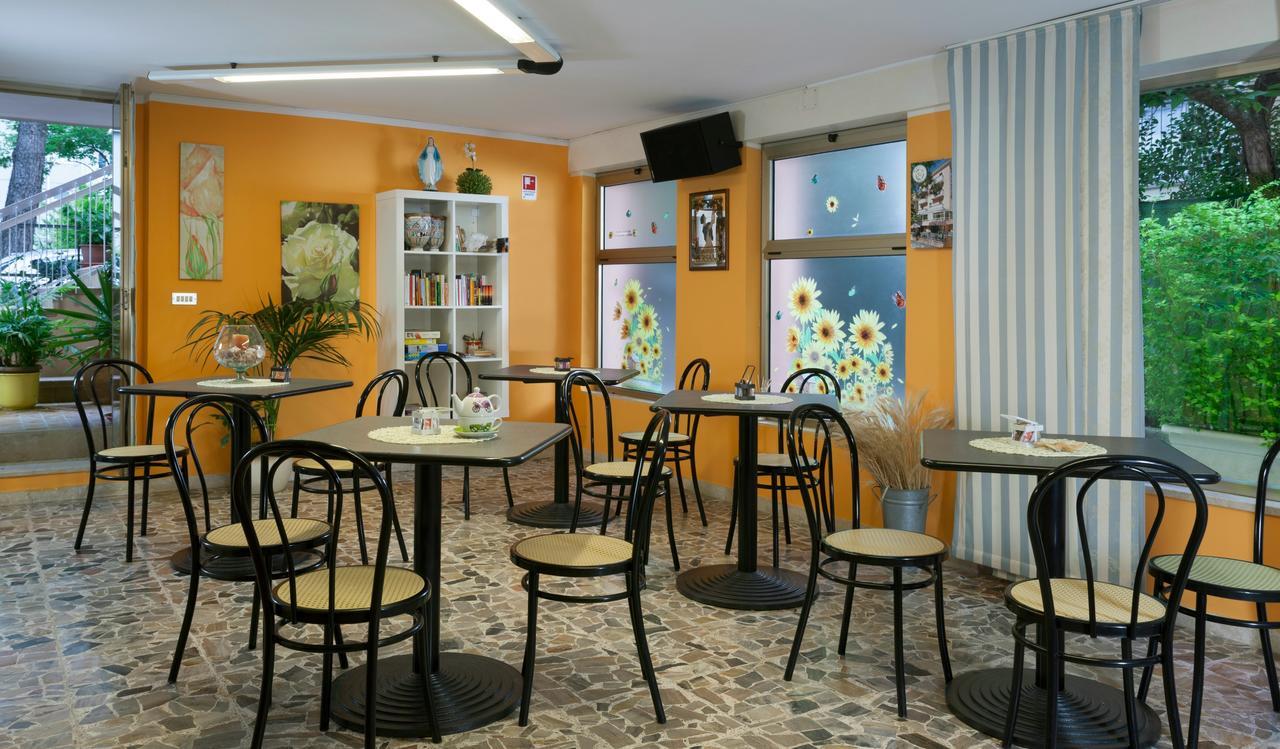 Hotel Alfa Tao Riccione Bagian luar foto
