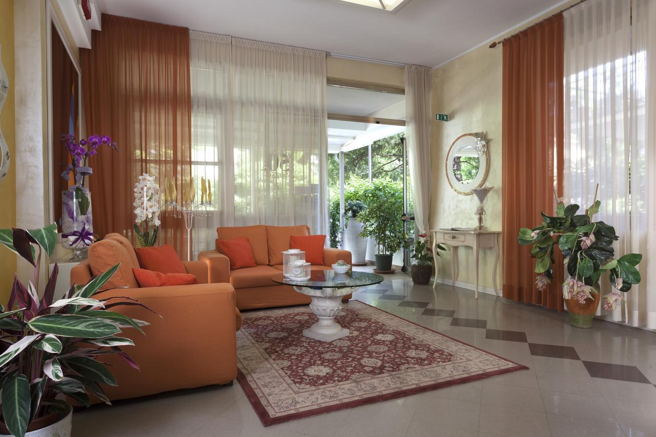Hotel Alfa Tao Riccione Bagian luar foto