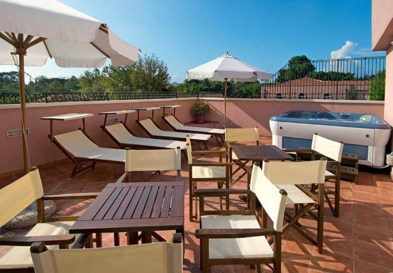 Hotel Alfa Tao Riccione Bagian luar foto