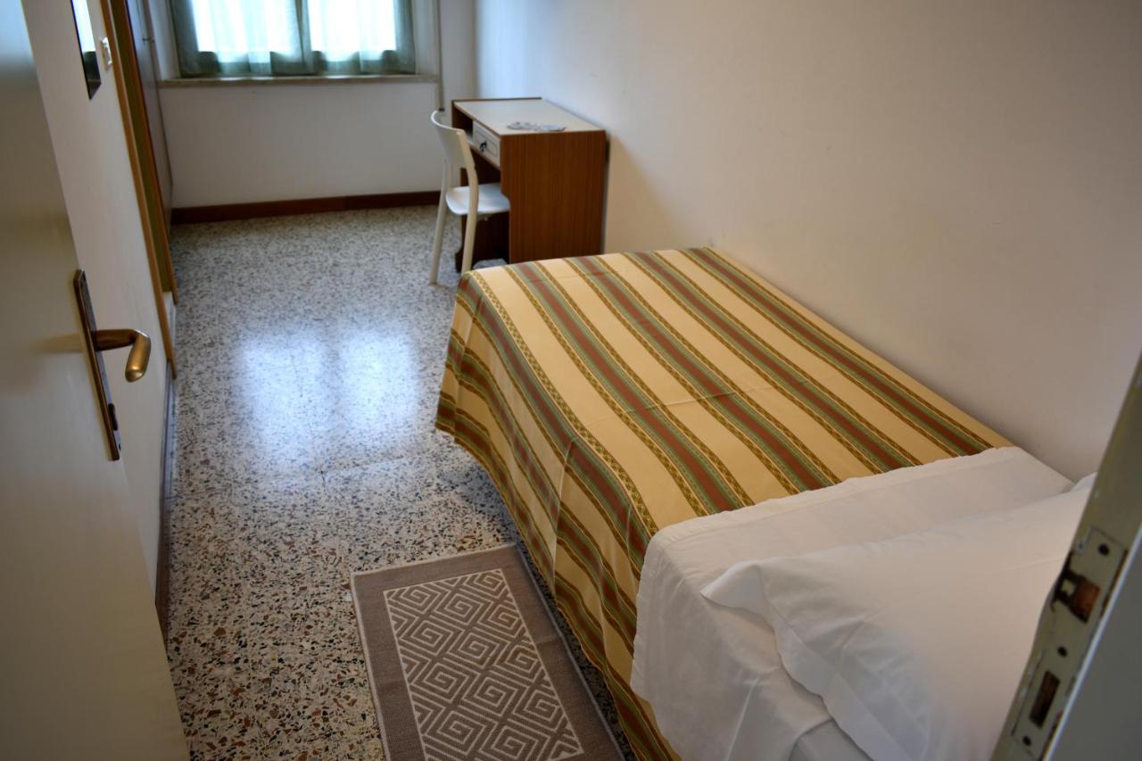Hotel Alfa Tao Riccione Bagian luar foto
