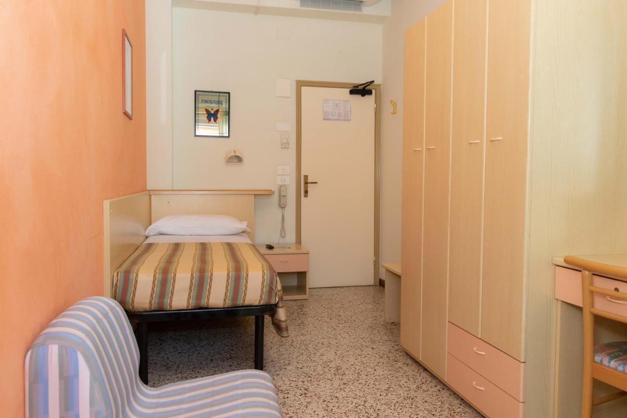 Hotel Alfa Tao Riccione Bagian luar foto
