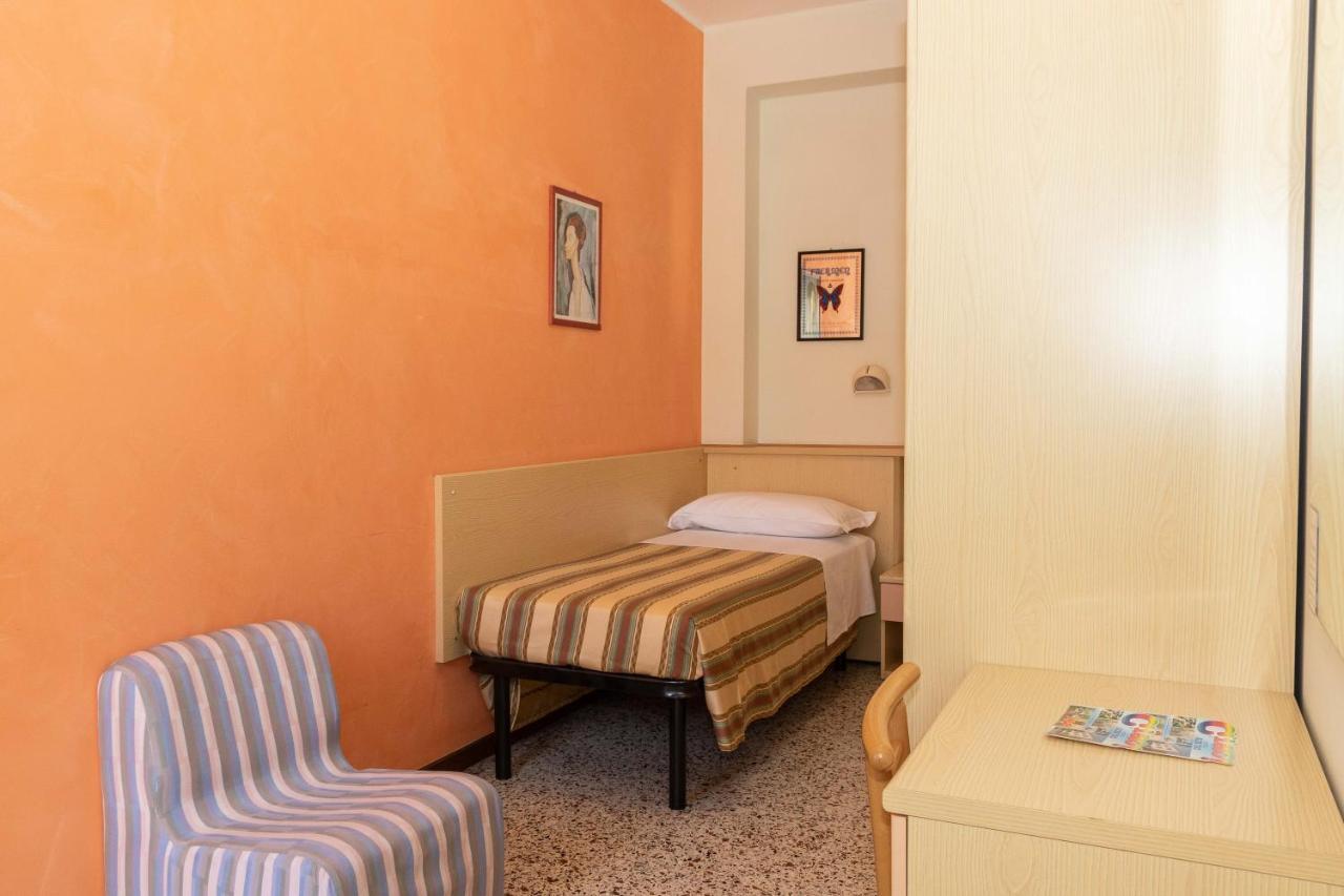 Hotel Alfa Tao Riccione Bagian luar foto