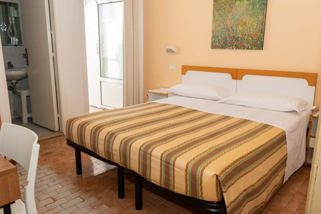 Hotel Alfa Tao Riccione Bagian luar foto