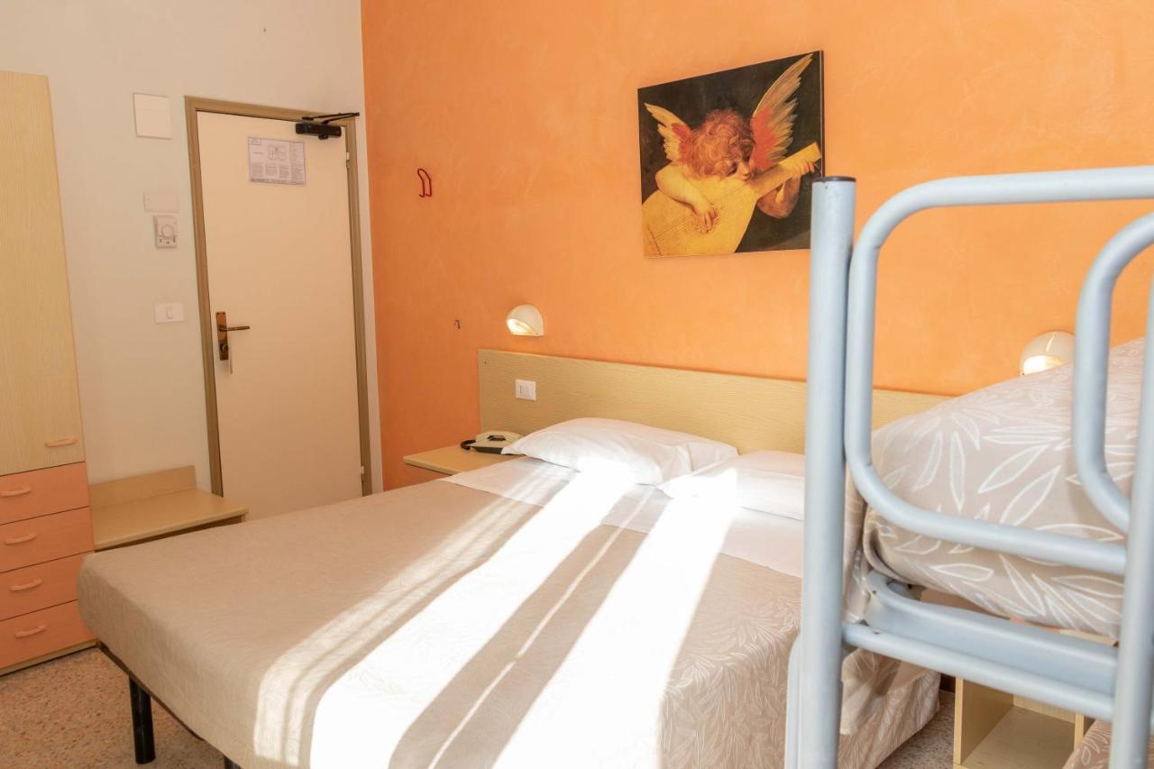 Hotel Alfa Tao Riccione Bagian luar foto