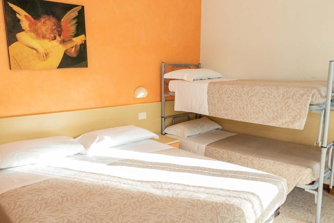 Hotel Alfa Tao Riccione Bagian luar foto